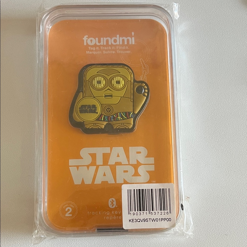 Tracking Keychain - Star Wars collection from Foundmi. Gold and Black - Picture 2 of 4